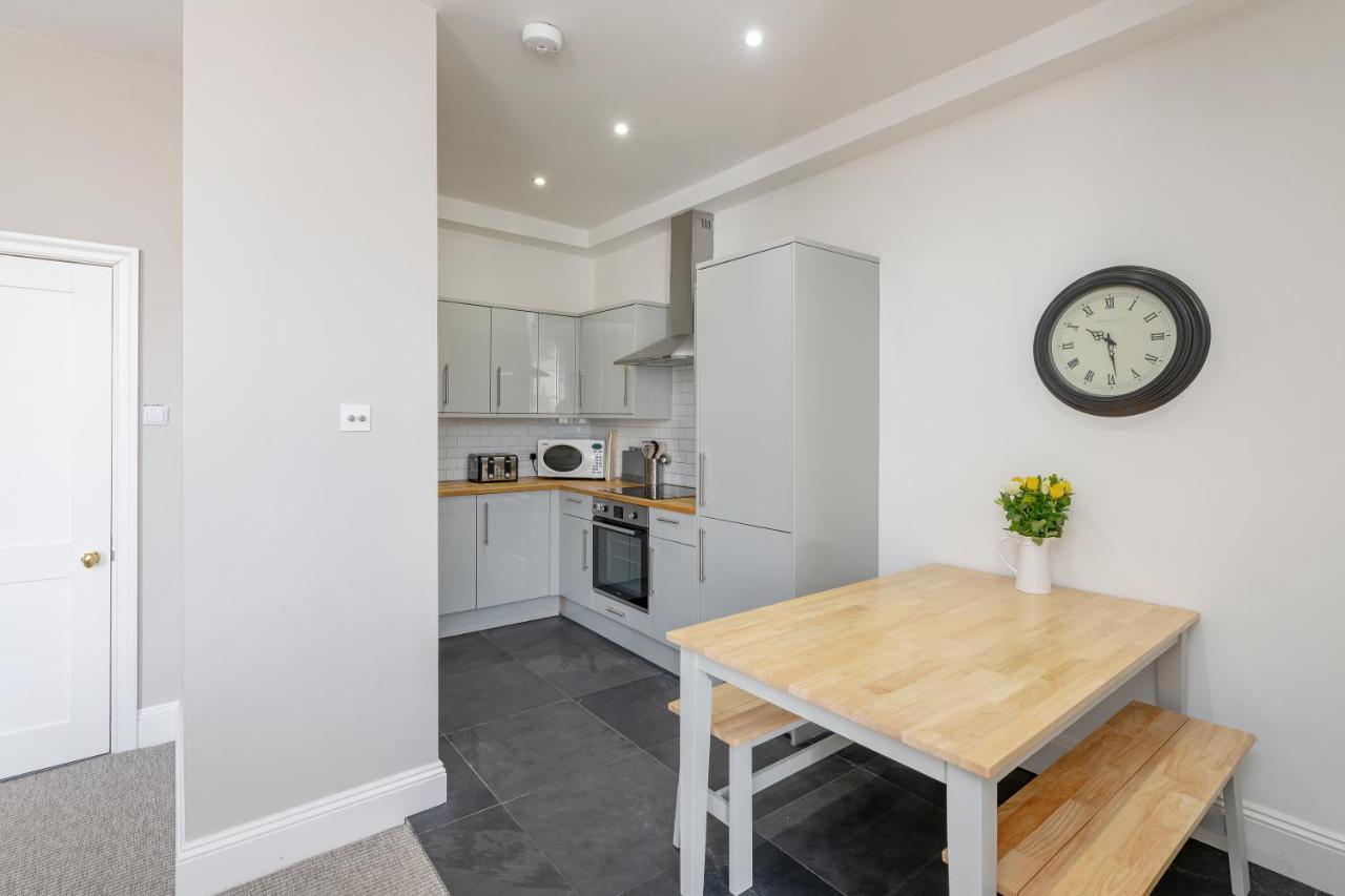 Georgian 2 Bed Apartment With 3 Bathrooms And Parking Экстерьер фото